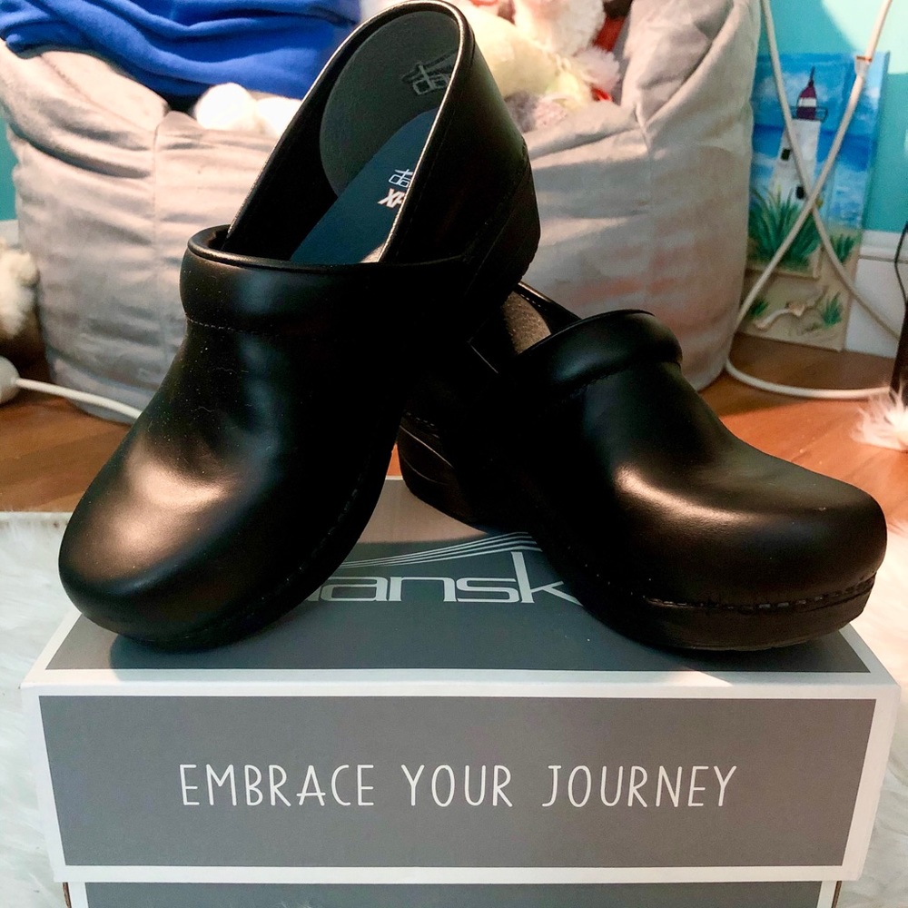 Dansko Black XP 2.0 Clogs